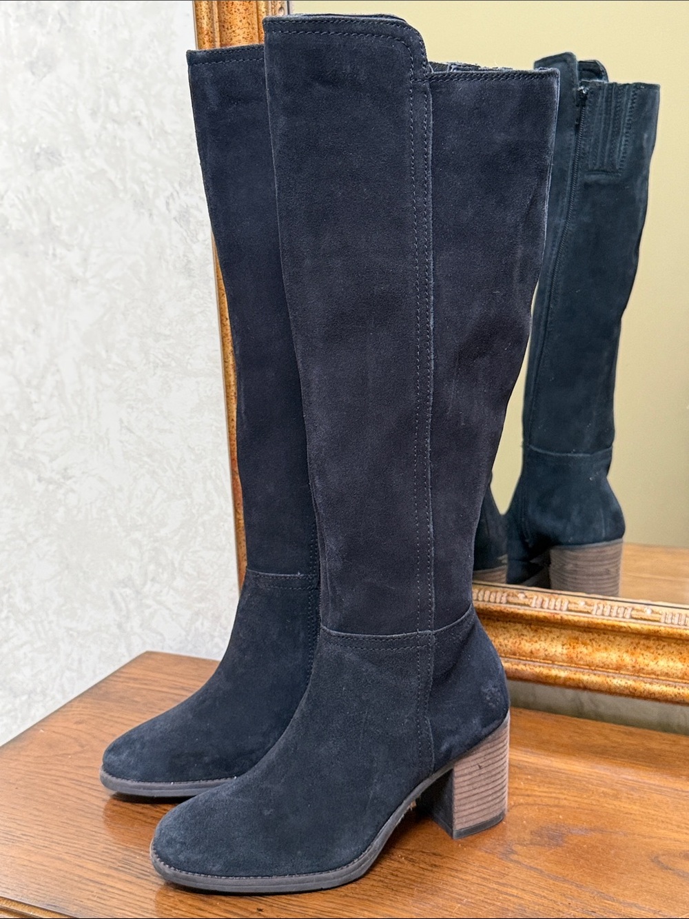 Lucky Brand Bonnay Black Suede Knee-High Block Heel Boots. Size 5 1/2. Side zip.